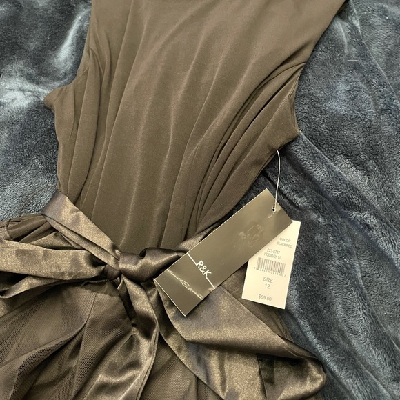 R&K Dress, New with tags, Size 12 - Picture 2 of 2